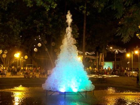 A ÁRVORE DE NATAL da Praça do Rosarinho